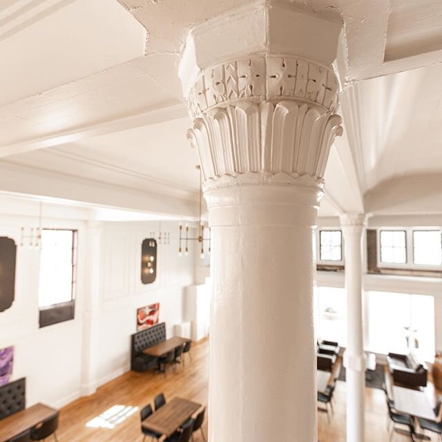 From new to old, we love all of the details of the Historic Kress building! Have you been out to see? Make plans to join us for #winewednesdays with live music at Burklee Hill!